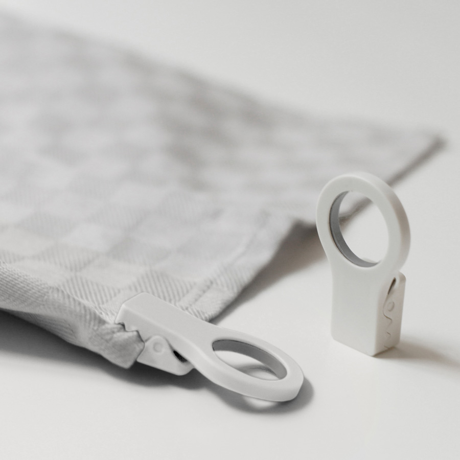 Tea Towel Clip Loop, 2 pcs White. Plastic, silicone