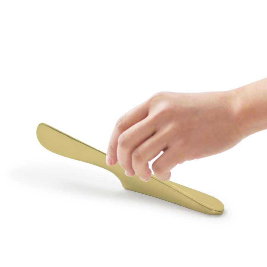 Self Standing Spreader Knife Air. Large - Brass finish. 19,5x2,5x4,4 cm. Stainless steel - 5