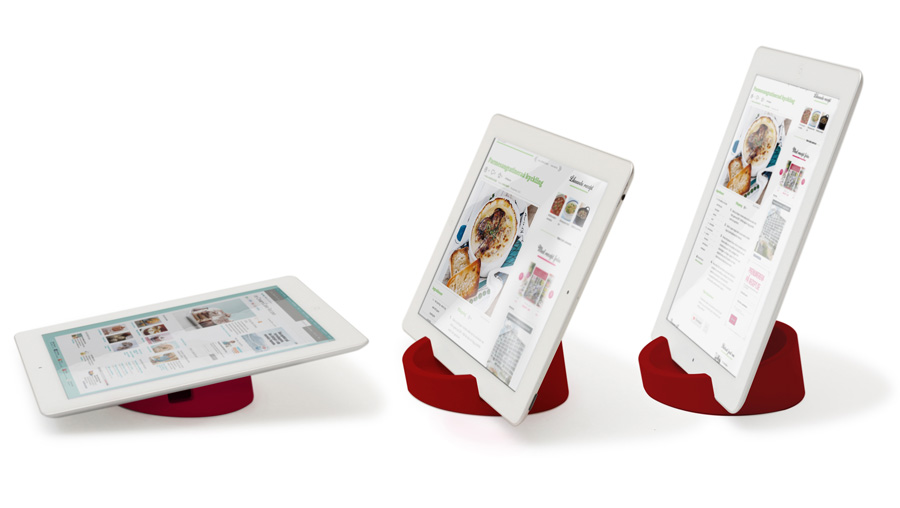Kitchen Tablet Stand. Cookbook stand for iPad/tablet PC - Red. ø11,4 cm, 4,5 cm high. Silicone - 3