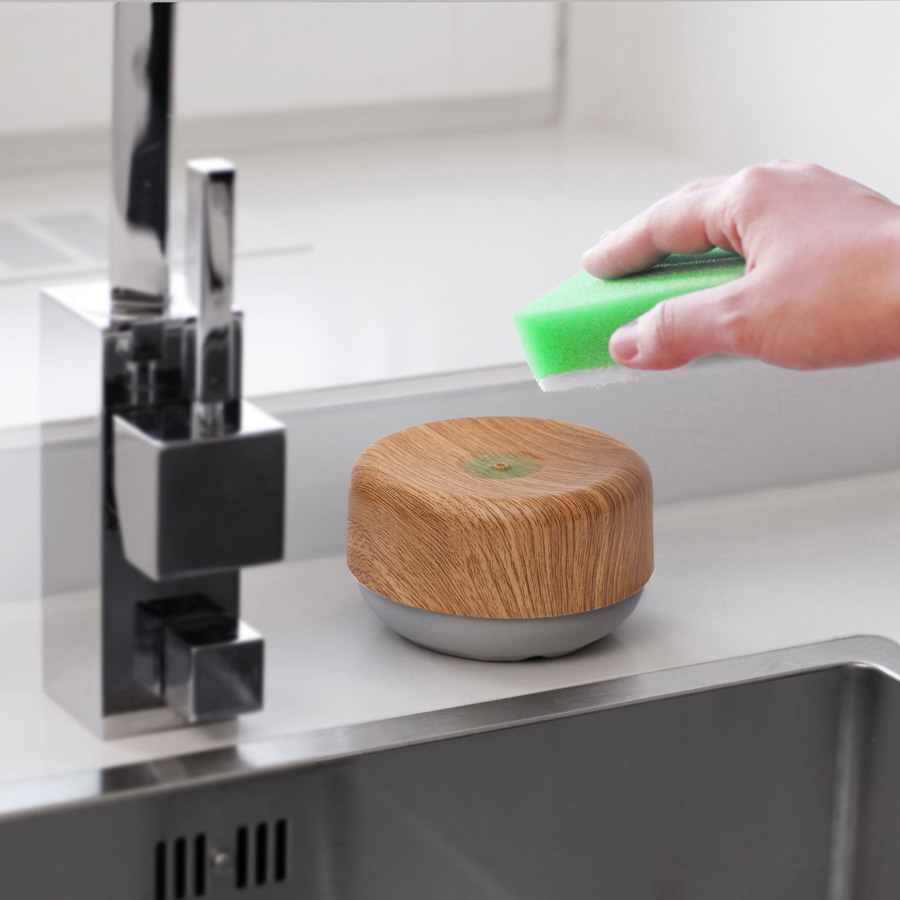 Sustainable Dish Soap Dispenser Do-Dish™ - Natural wood decor / Light Gray. ø11x6,5 cm. PET, plastic, silicone - 1